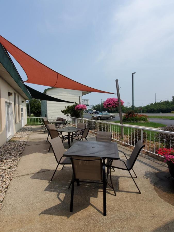 Voyager Inn 세인트이그나스 외부 사진