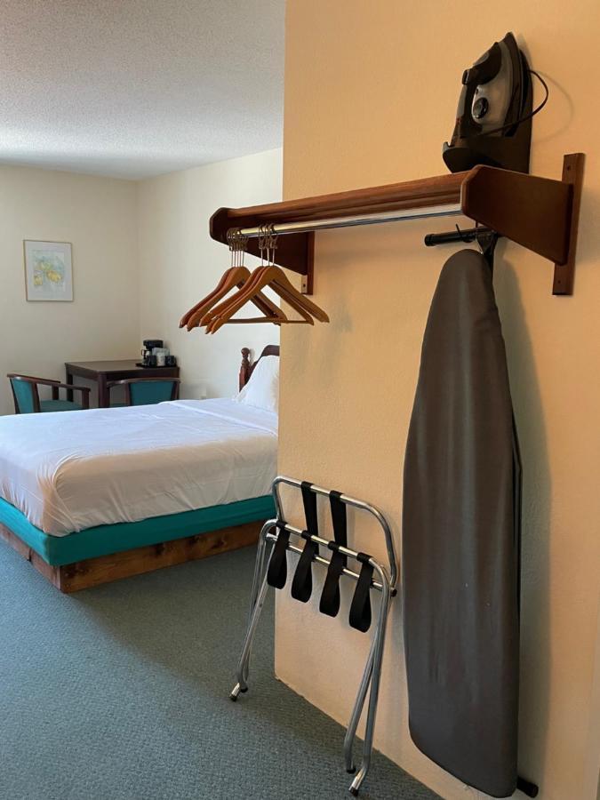 Voyager Inn 세인트이그나스 외부 사진