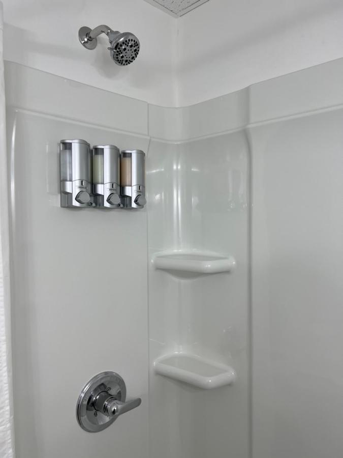 Voyager Inn 세인트이그나스 외부 사진