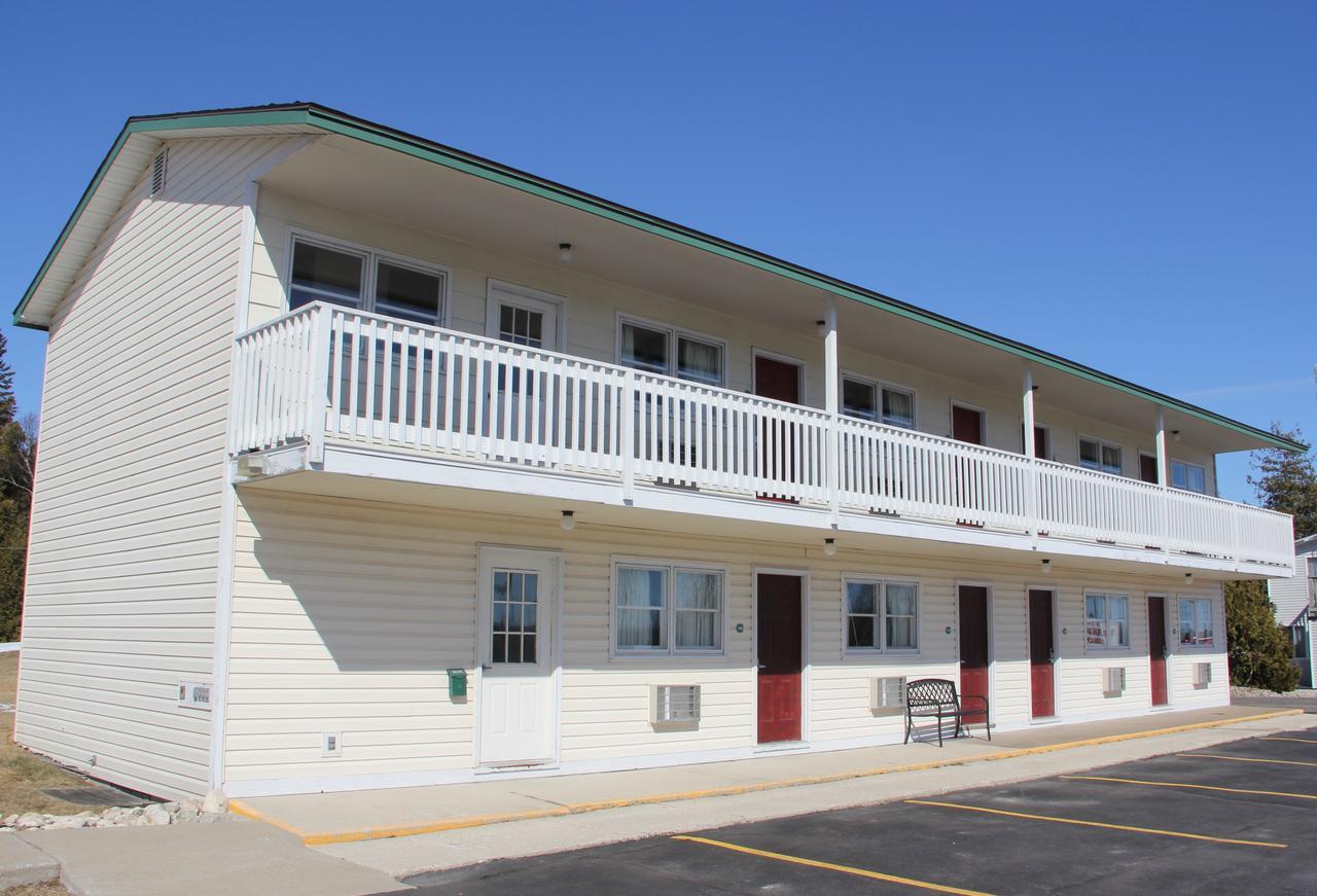 Voyager Inn 세인트이그나스 외부 사진